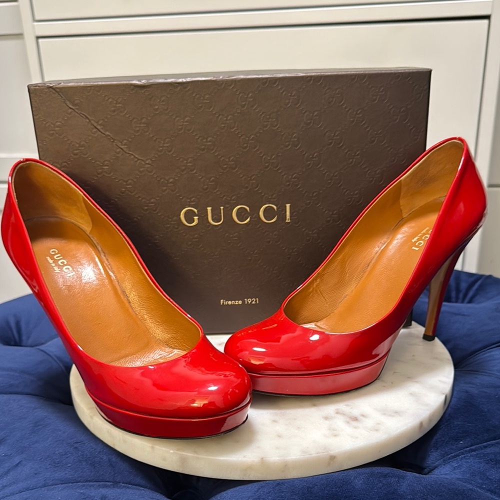 Gucci Women's Red Patent Leather Pumps
